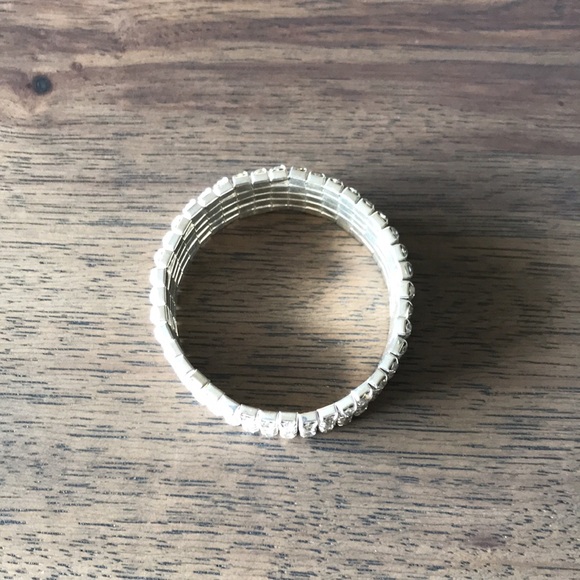 Le Château Sparkly Bracelet - Picture 3 of 4